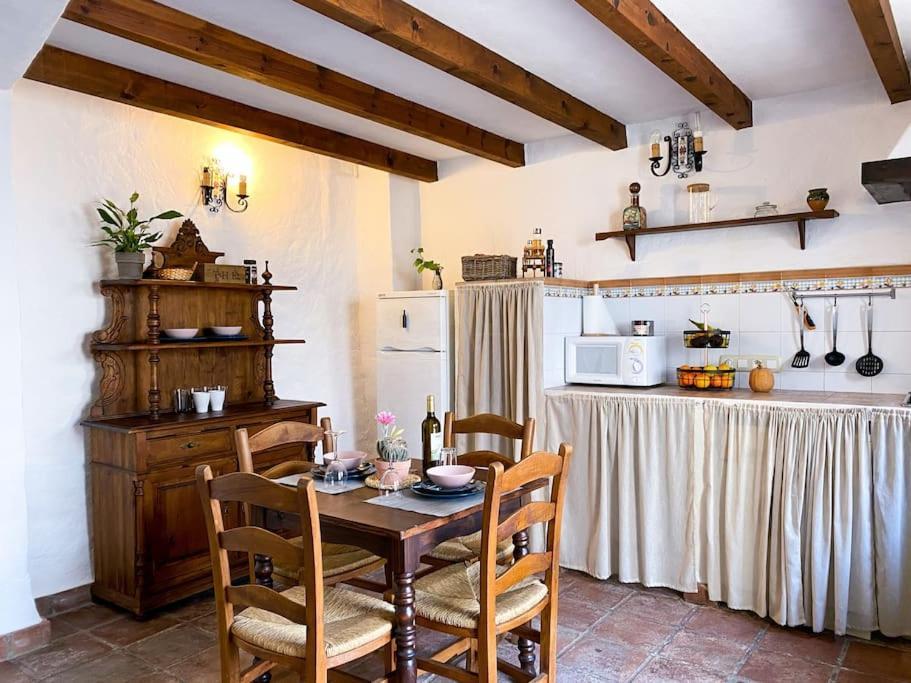 Casabenadalid. Casa Rural Con Piscina. Екстериор снимка